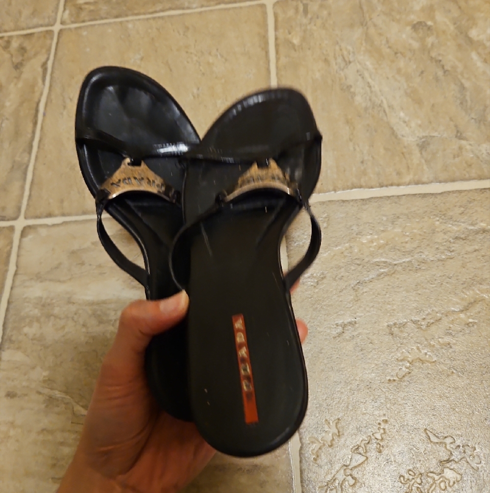 Prada Black Leather Toe-Loop Sandals with Gold Accent - Picture 5 of 5